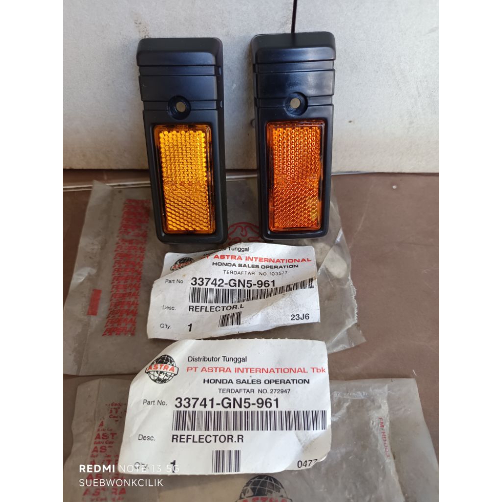 33741-GN5-961 mata kucing sayap slebor spakbor depan honda astrea prima original astra International
