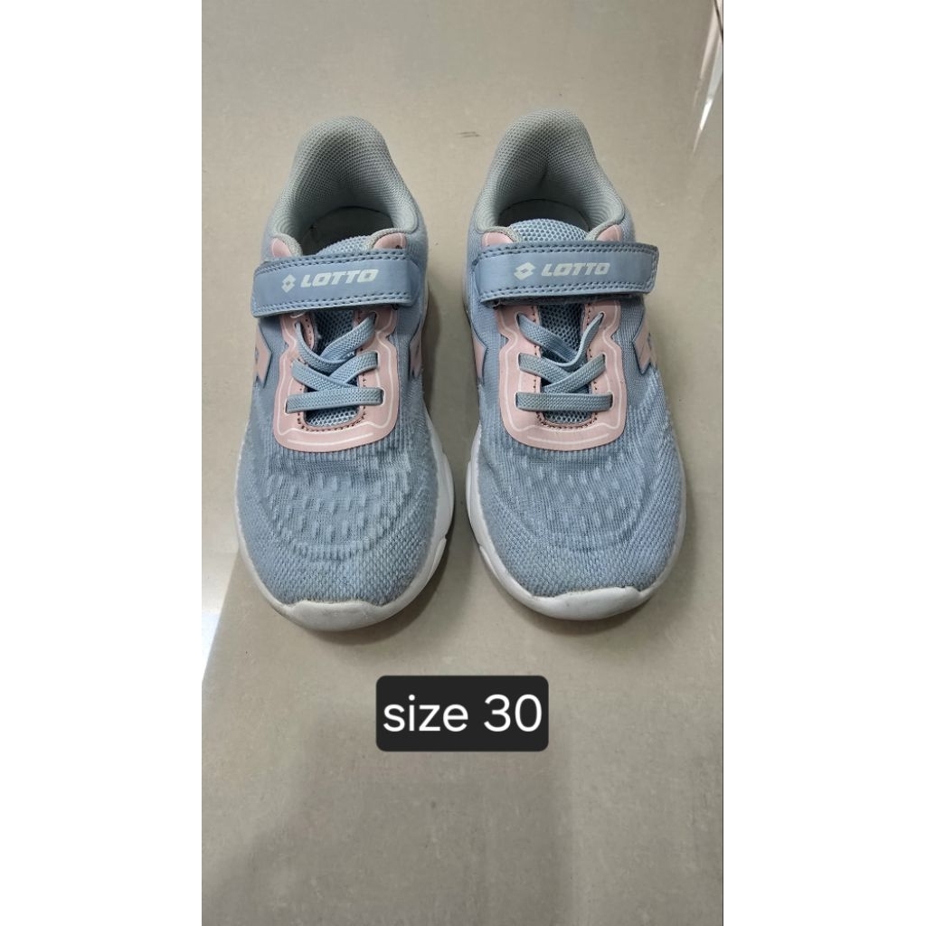 Sepatu anak brand lotto