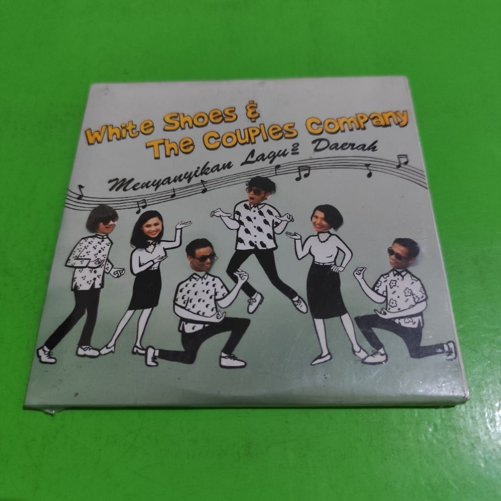 CD Original WHITE SHOES Menyanyikan Lagu Lagu Daerah