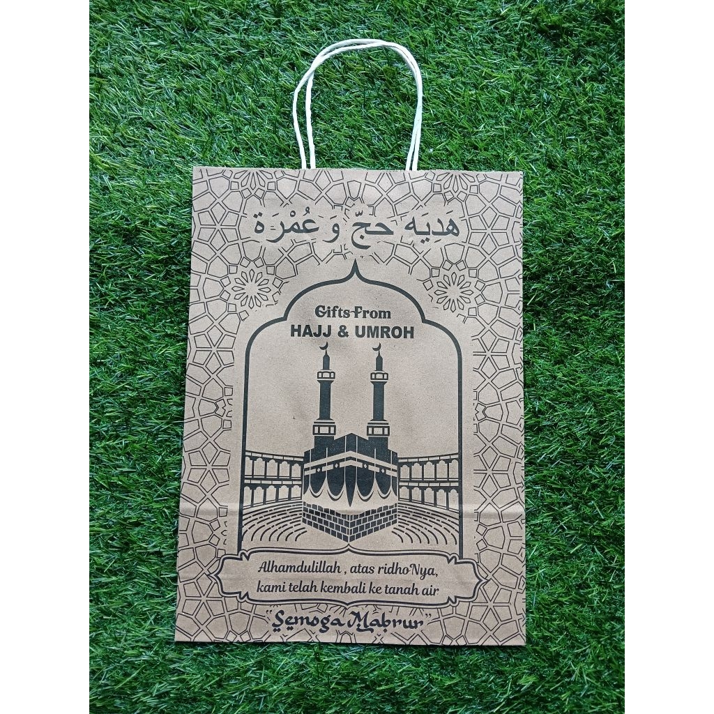

PAPER BAG HADIAN HAJI UMROH ISI 20 UKURAN 24X9X33,5 CM