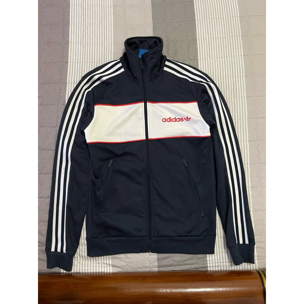 Tracktop Adidas bunga