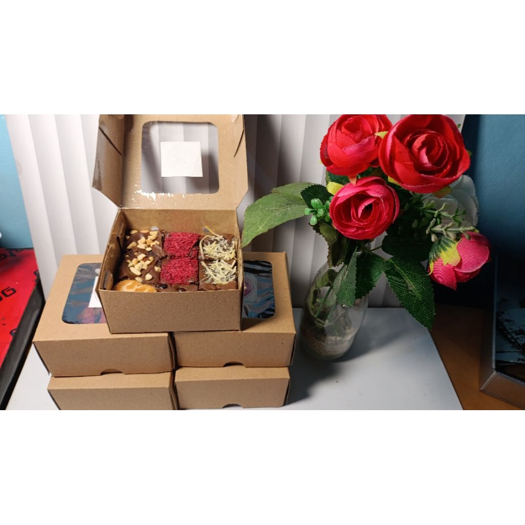 

Fudgy brownies box small