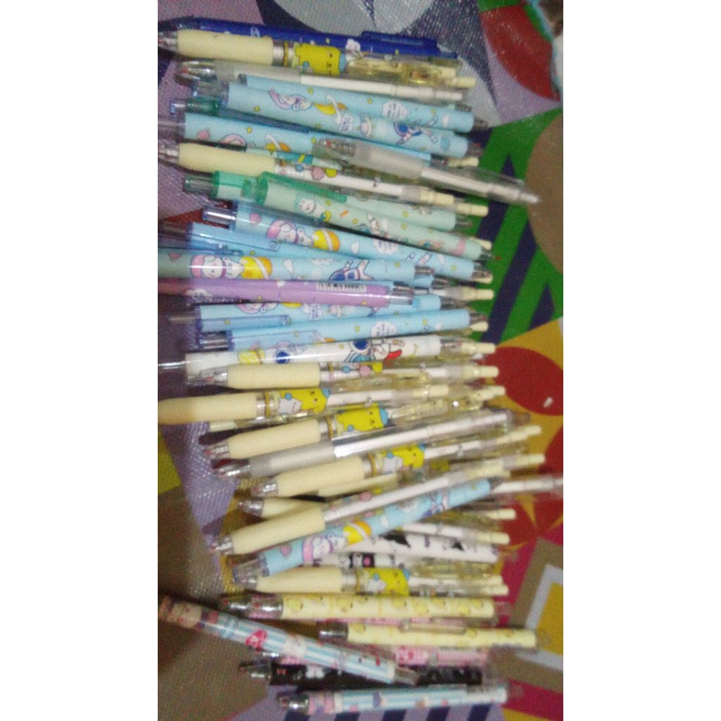 

Pulpen mekanik pulpen cetek hitam