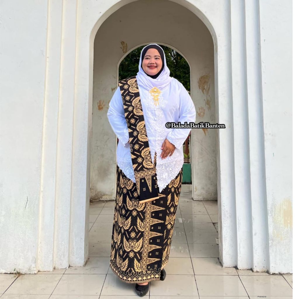 Baju Adat Banten Kebaya Bordir putih jumbo dan kebaya Bordir hitam jumbo dan kebaya bordir hitam tun