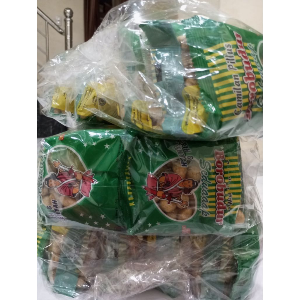 

Borobudur Snack Medan isi 20 pcs