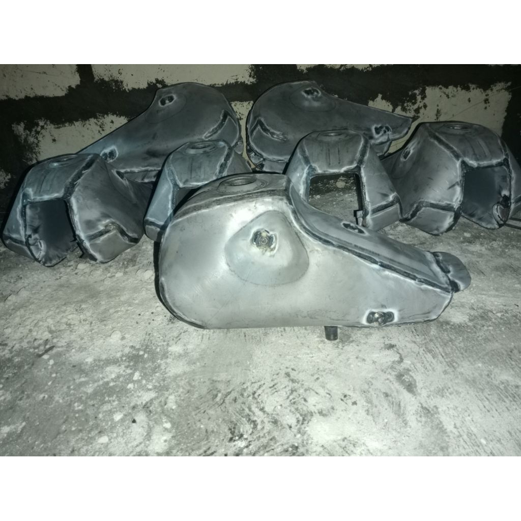 Tangki CRF Custom Megapro Mono PNP