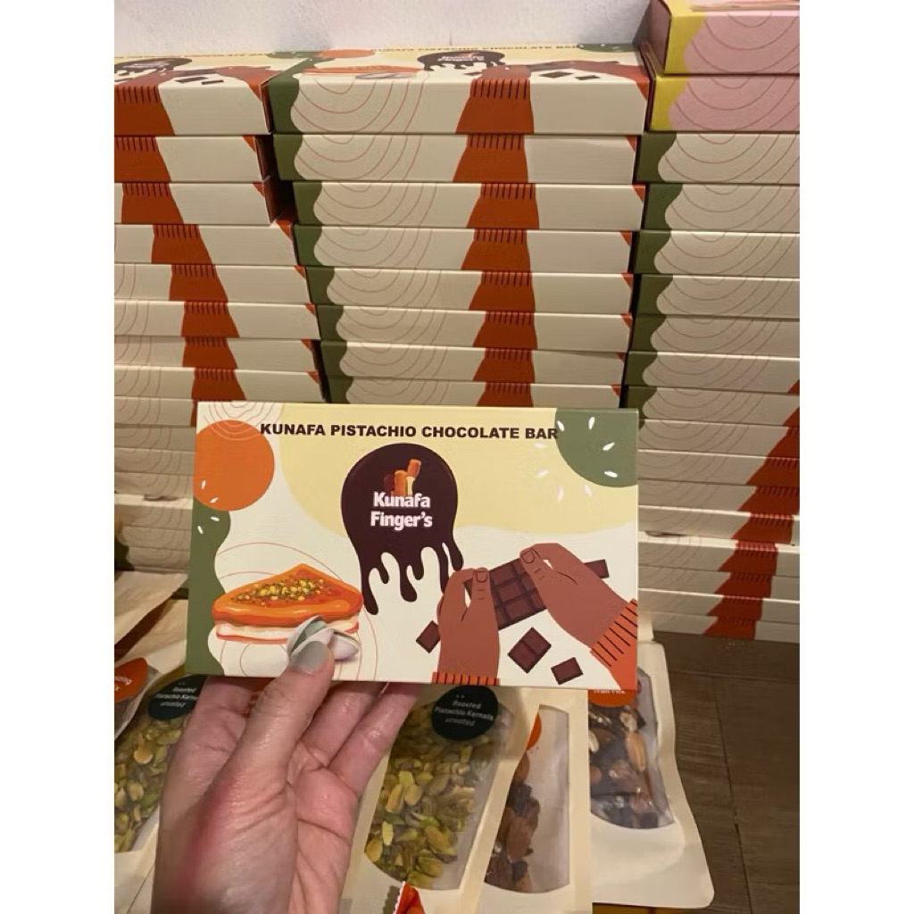 

Ready stock Coklat Chocolate Pistachio Kunafa Fingers Viral Dubai Cokelat Premium