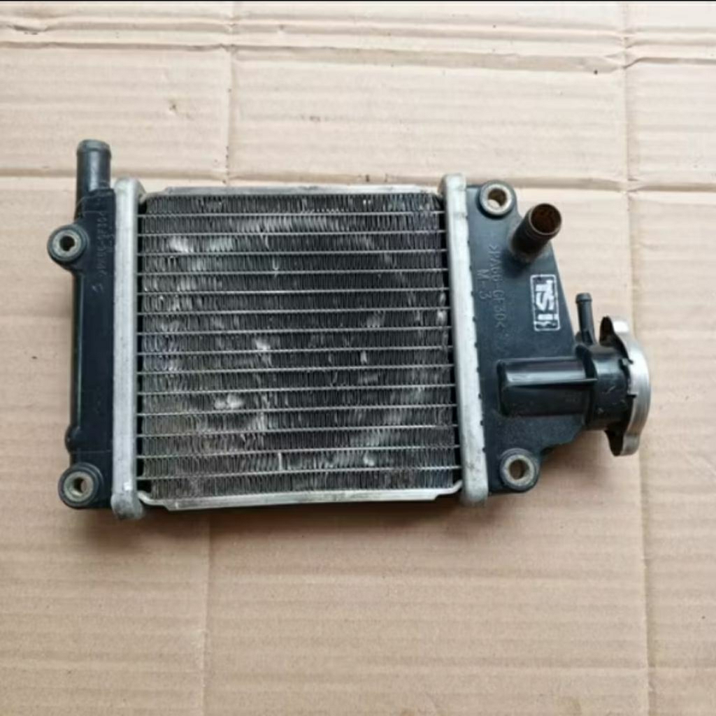 radiator pendingin mesin Honda Vario karbu/ Vario techno karbu ori 110