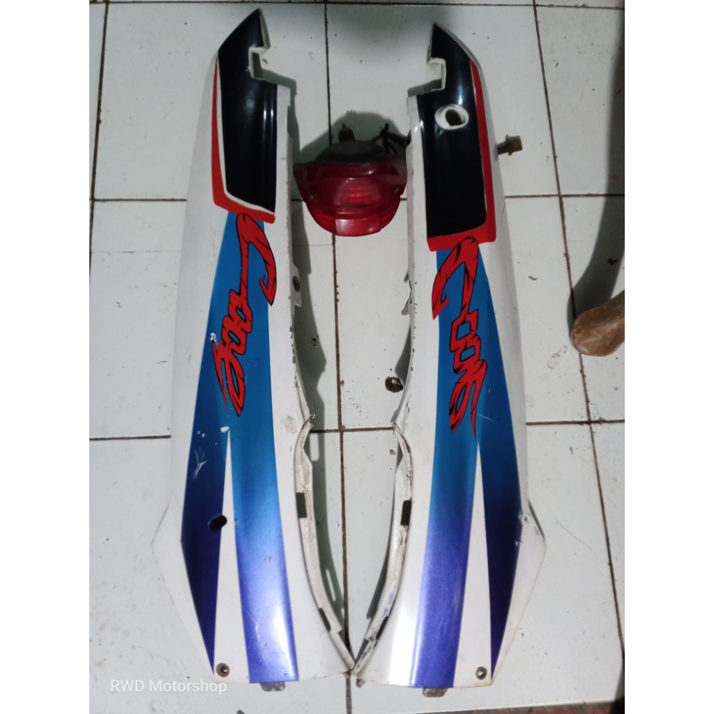 body belakang Suzuki RK cool set stoplamp