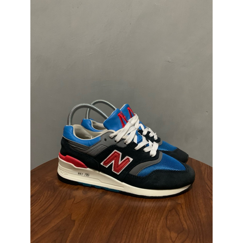 new balance 997 - size 37 23,5 - sepatu second