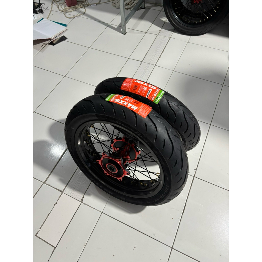VELG RODA SUPERMOTO CRF SCARLET BAN MAXXIS 110/130
