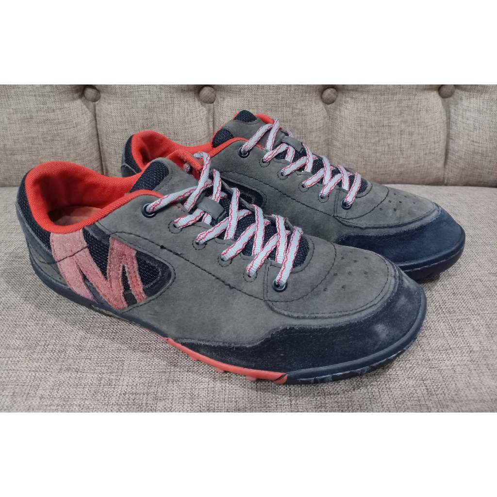 Sepatu sneakers Merrell kasual