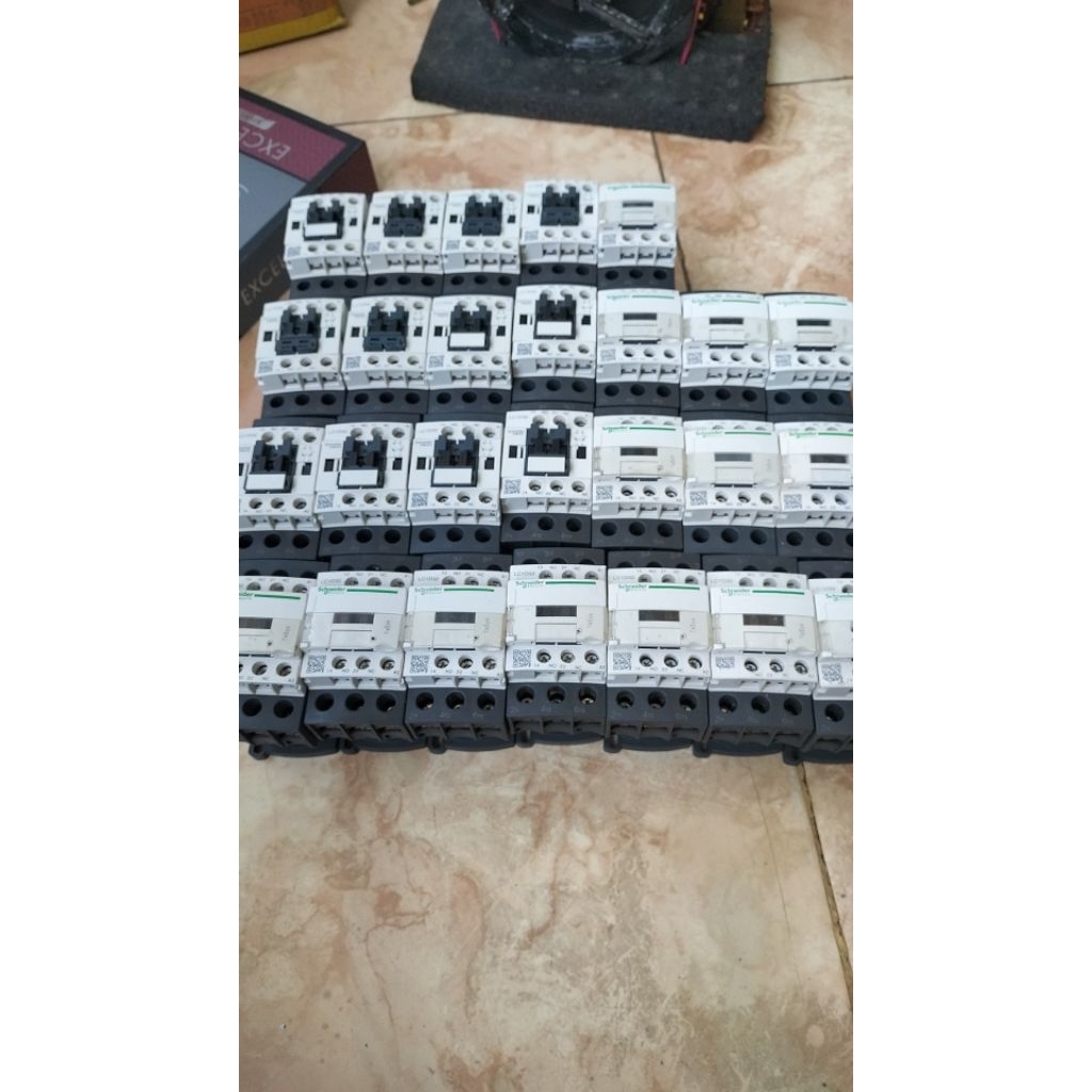 kontaktor 3 pol lcid25 40ampere-lcid32 50ampere