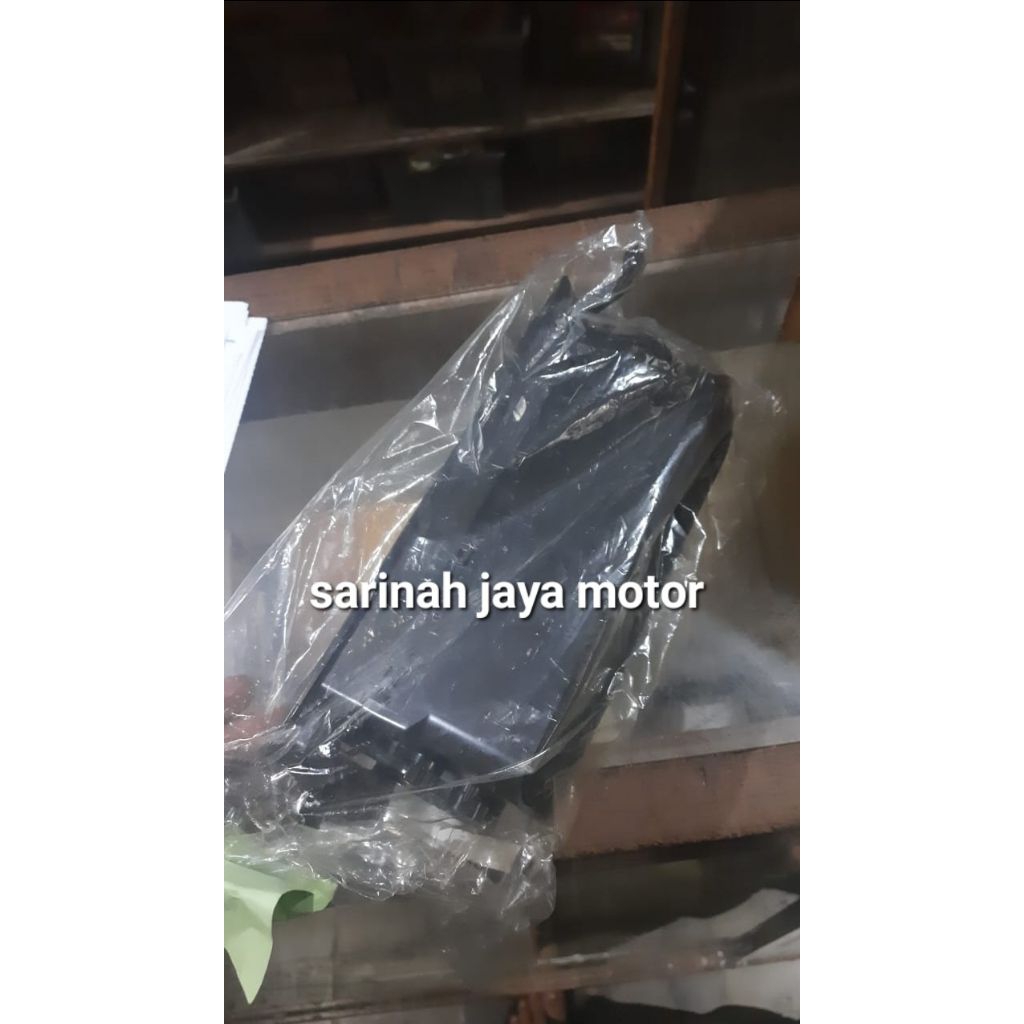 Kisi kisi ac tengah eterna MB7168220 asli original genuine part