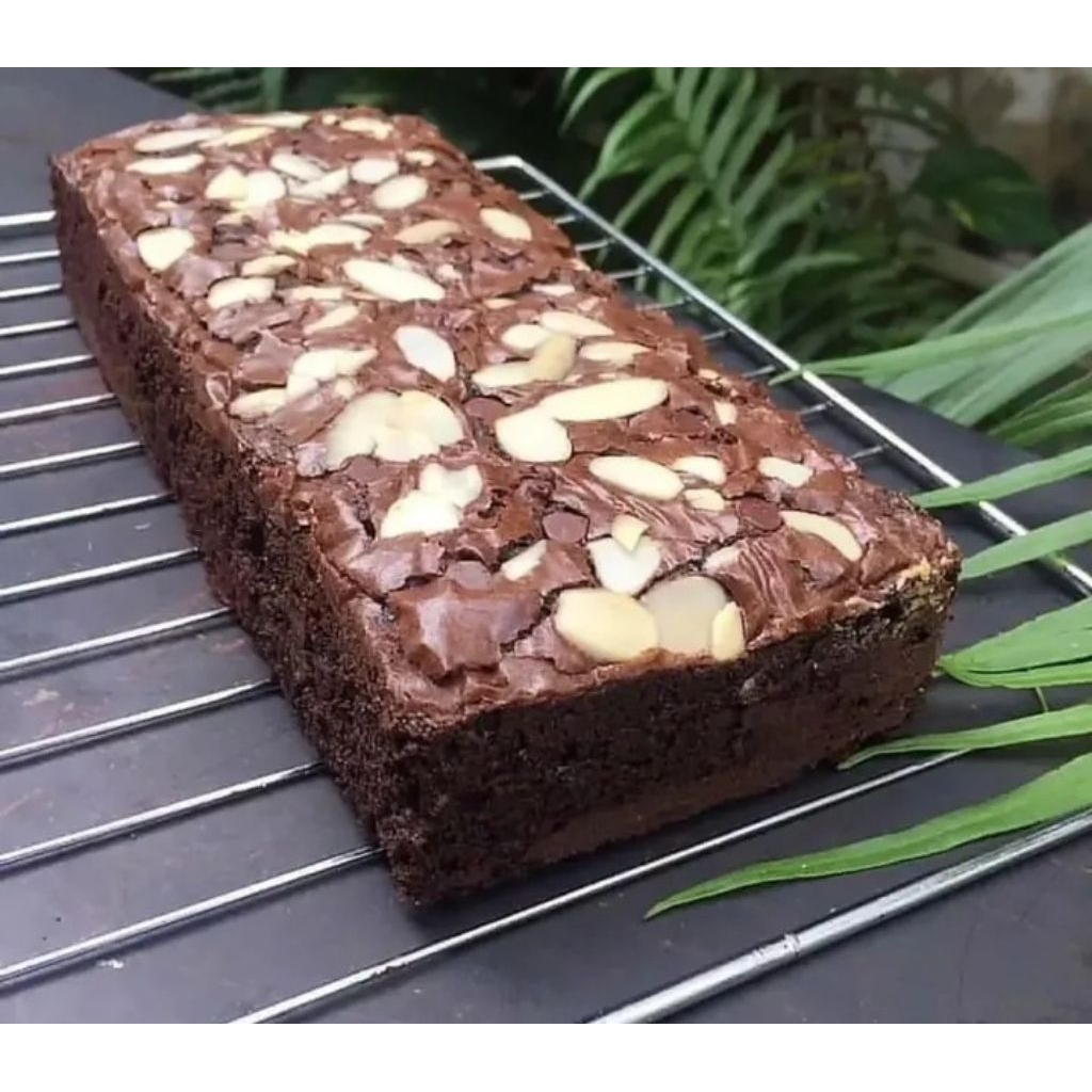 

Kue Brownies almond UK 30