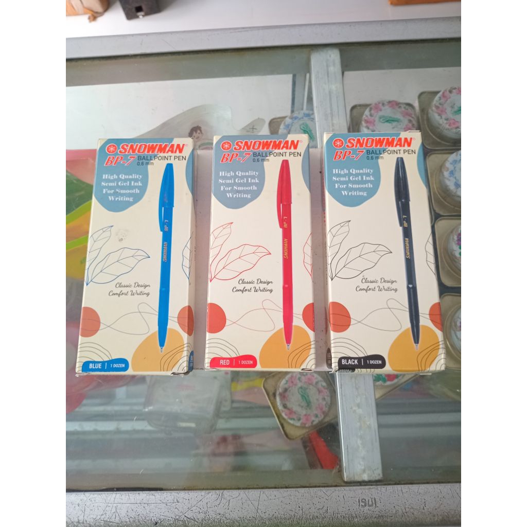 

Snowman Ballpoint Pen BP-7 High Quality Semi Gel ink 0.6 mm Biru / Hitam / Merah - Doz isi 12 Pcs.