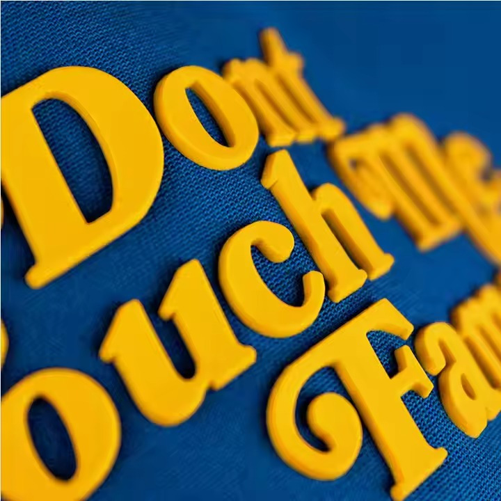 PABRIK PATCH LABEL KARET CUSTOM HOLOGRAM 3D SISTEM HOTMELT DAN VELCRO MURAH