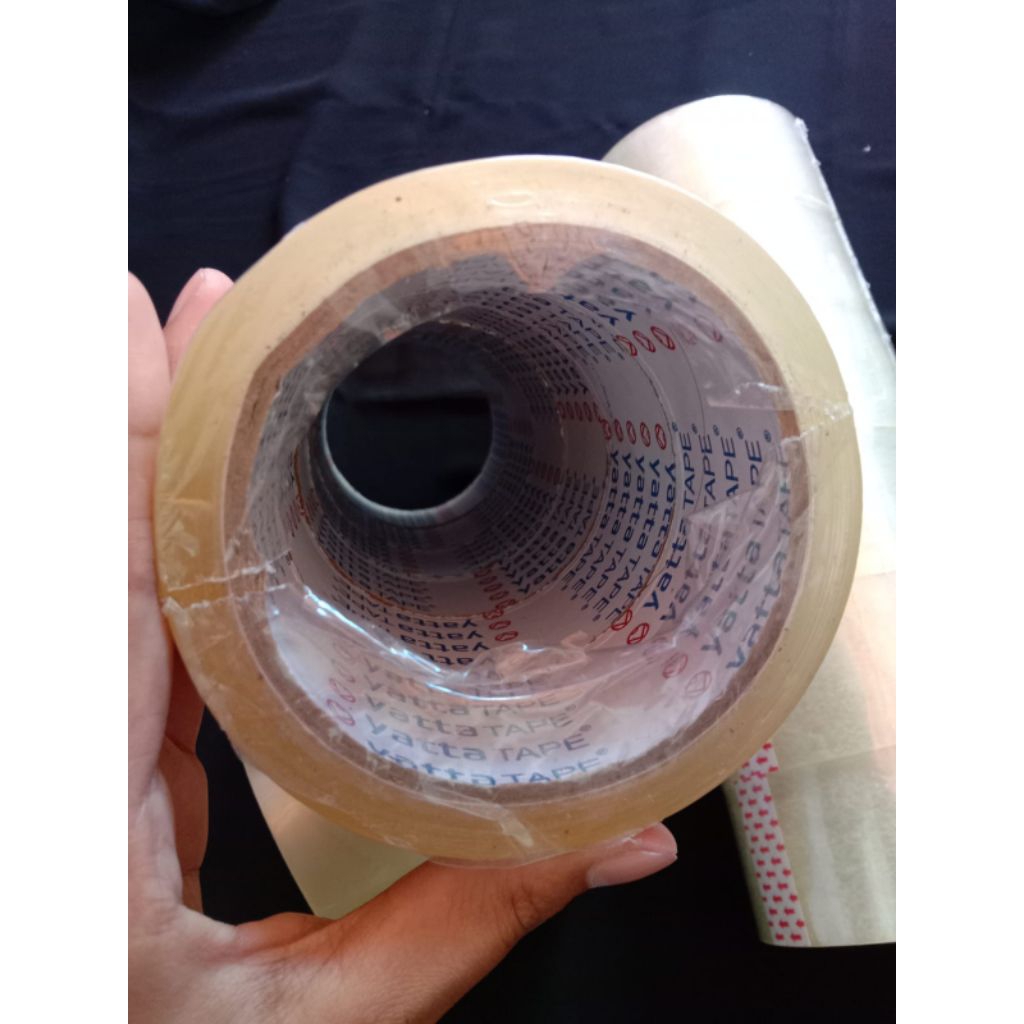 

Lakban Bening Murah Ukuran 45x72 Yard Kerekatan 45Micron Harga Per Pak 6Pcs