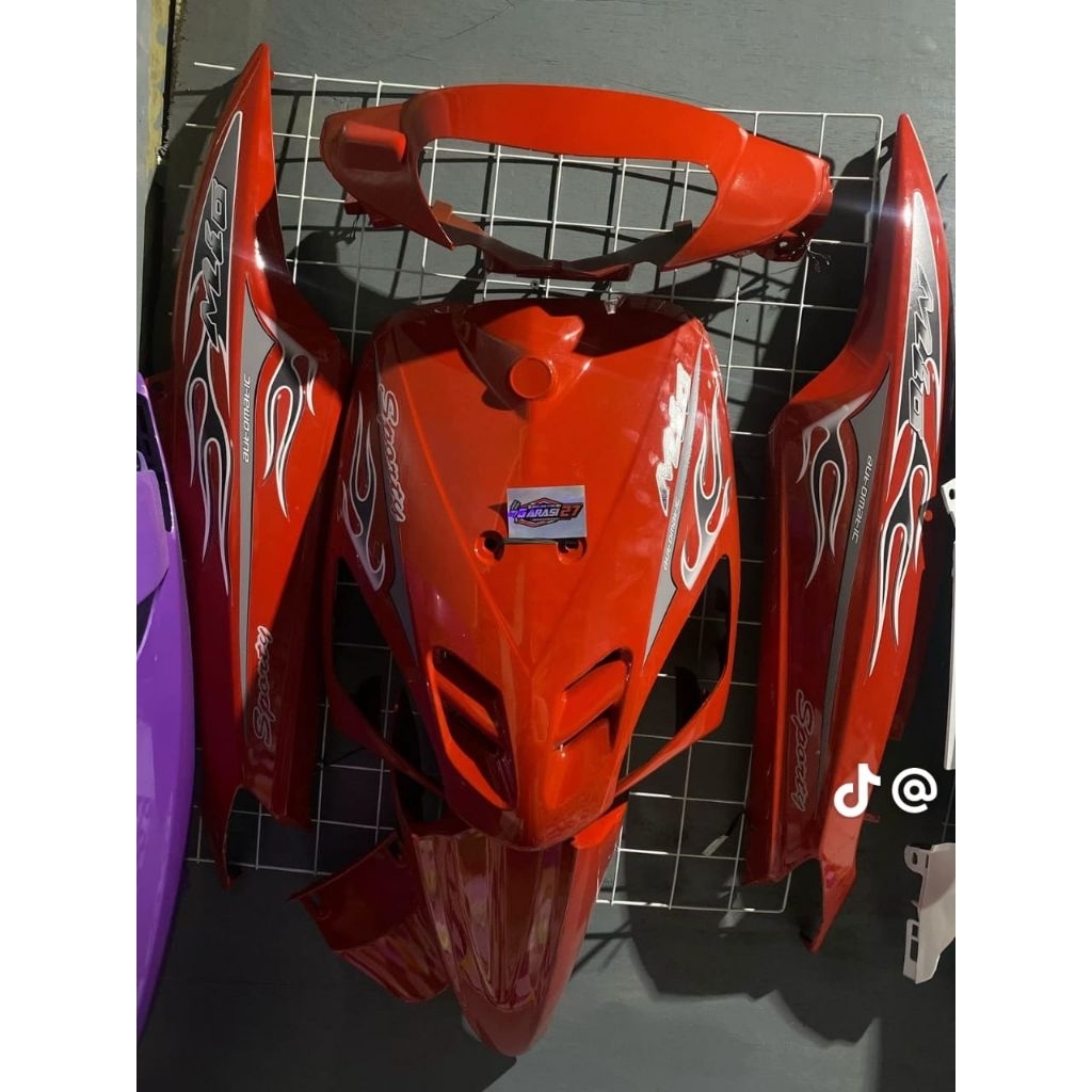 cover fullset body halus Yamaha Mio sporty warna merah maroon stiker api