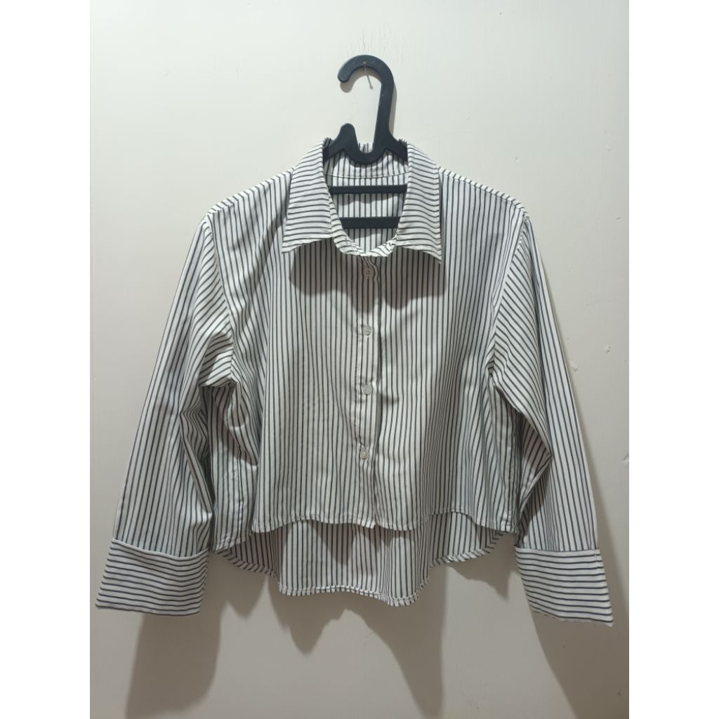 sivali crop shirt preloved