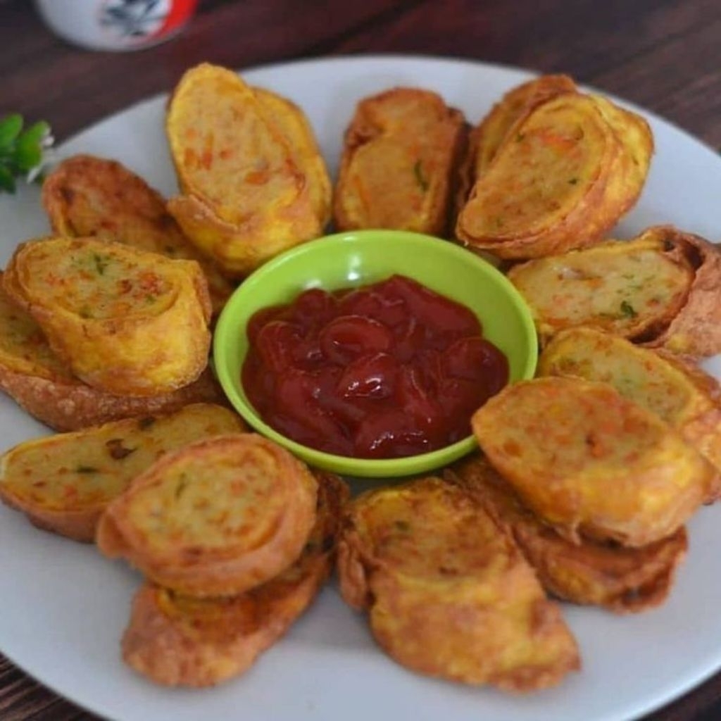 

EGG CHICKEN ROLL