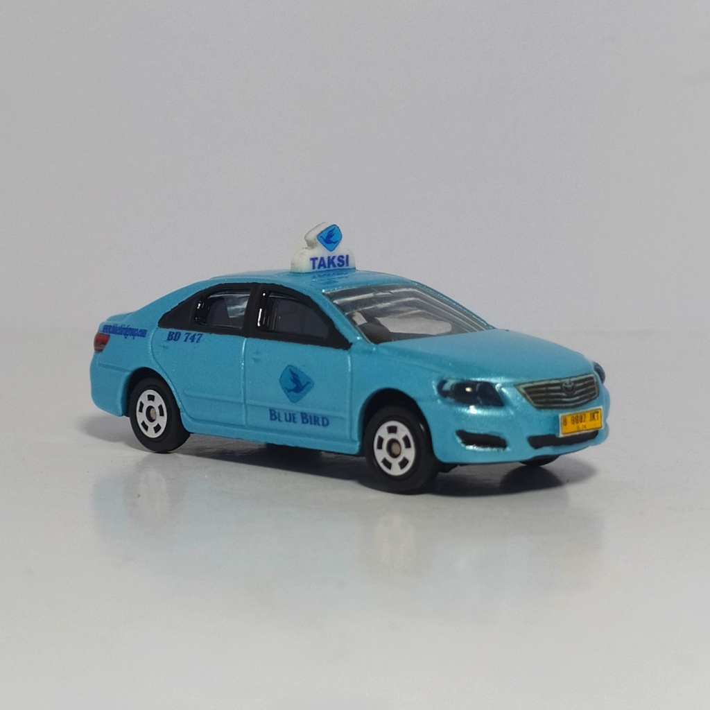 DIECAST SKALA 1/64 TOMICA TOYOTA CAMRY CUSTOM MOBIL TAKSI BLUEBIRD