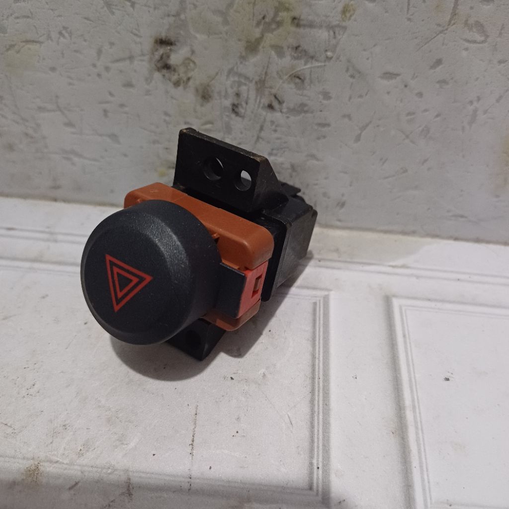 Saklar Lampu Hazard Honda Brio Mobilo Jazz Brv Original