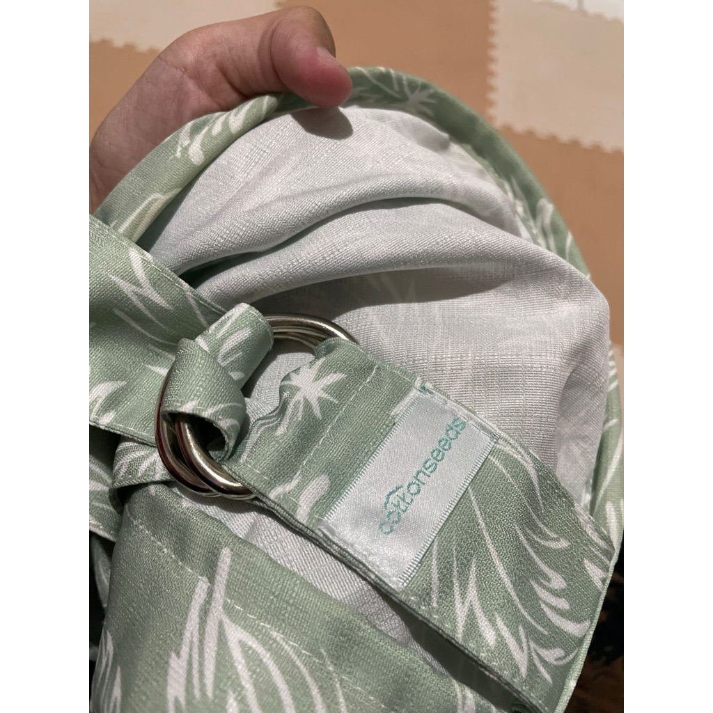 Cottonseeds Nursing Cover