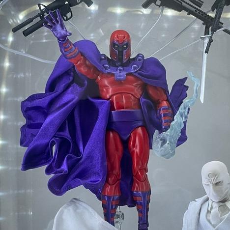 Wired Cape Magneto Lebih besar Dan lebar Dari Versi pertama untuk Revoltech Marvel Legends Mafex