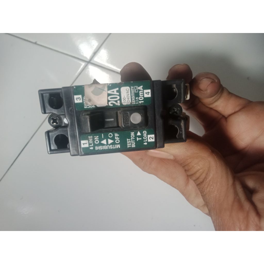 circuit AC 20a. Mitsubishi nv l22azc