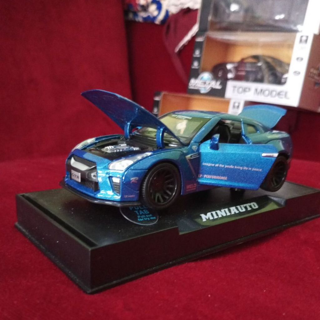 Diecast miniatur mobil miniauto Top model nissan GTR