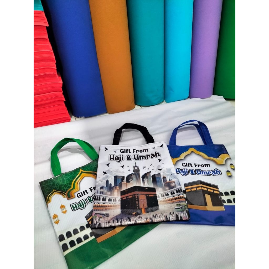 

Tas Haji / Tas umrah / Goodie bag haji / Tas kerudung souvenir haji