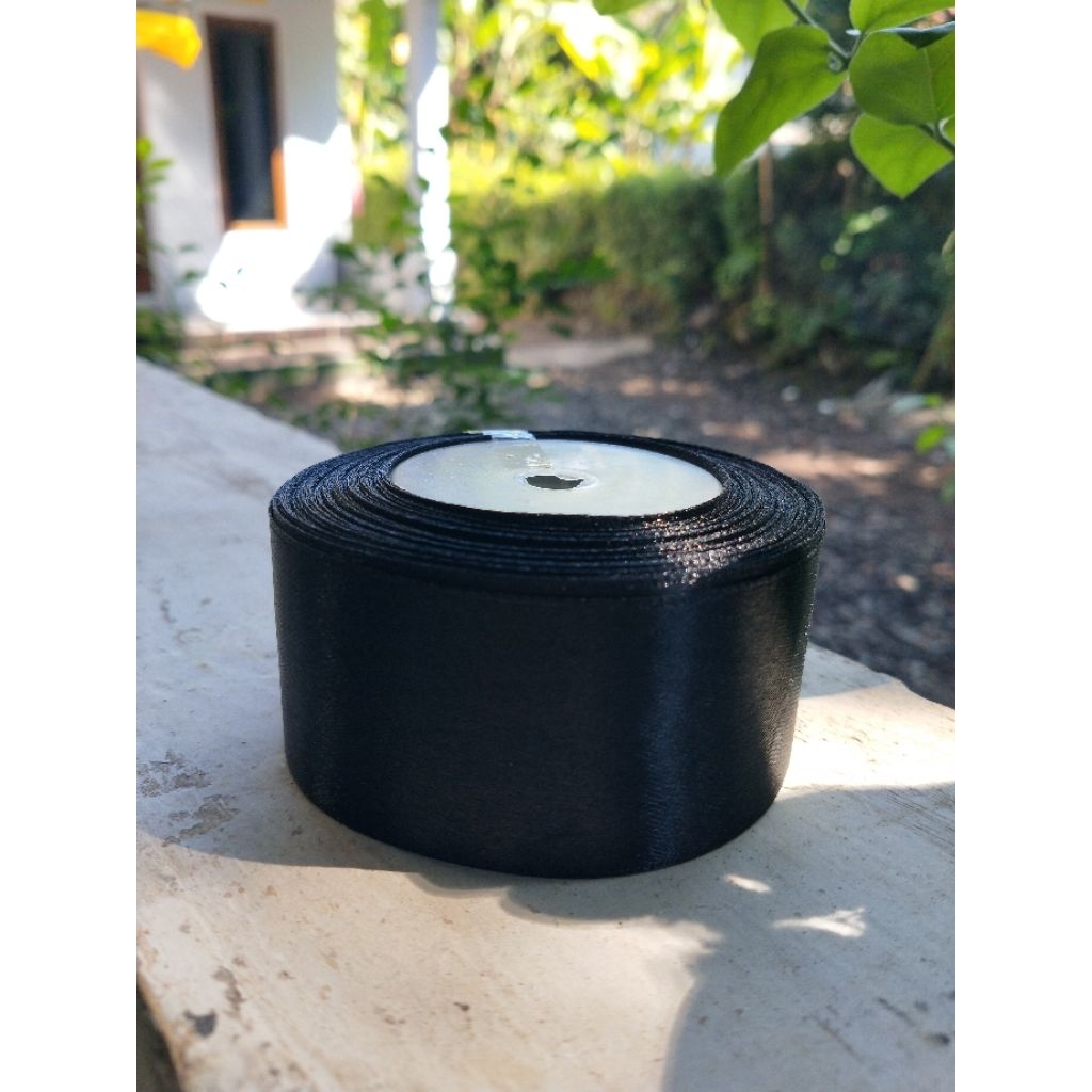 

pita hitam satin ukuran 4cm