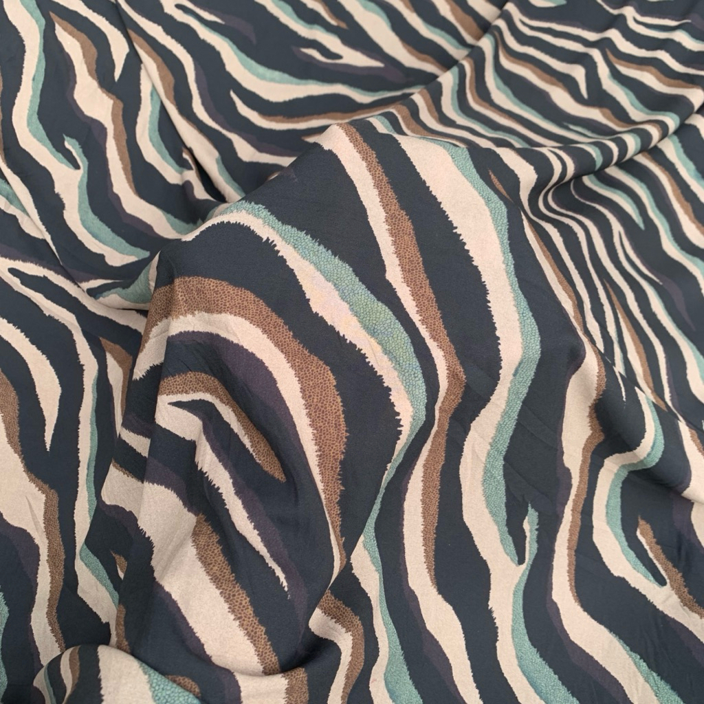 kain crepe motif - kain diamond crepe motif - kain crepe motif loreng