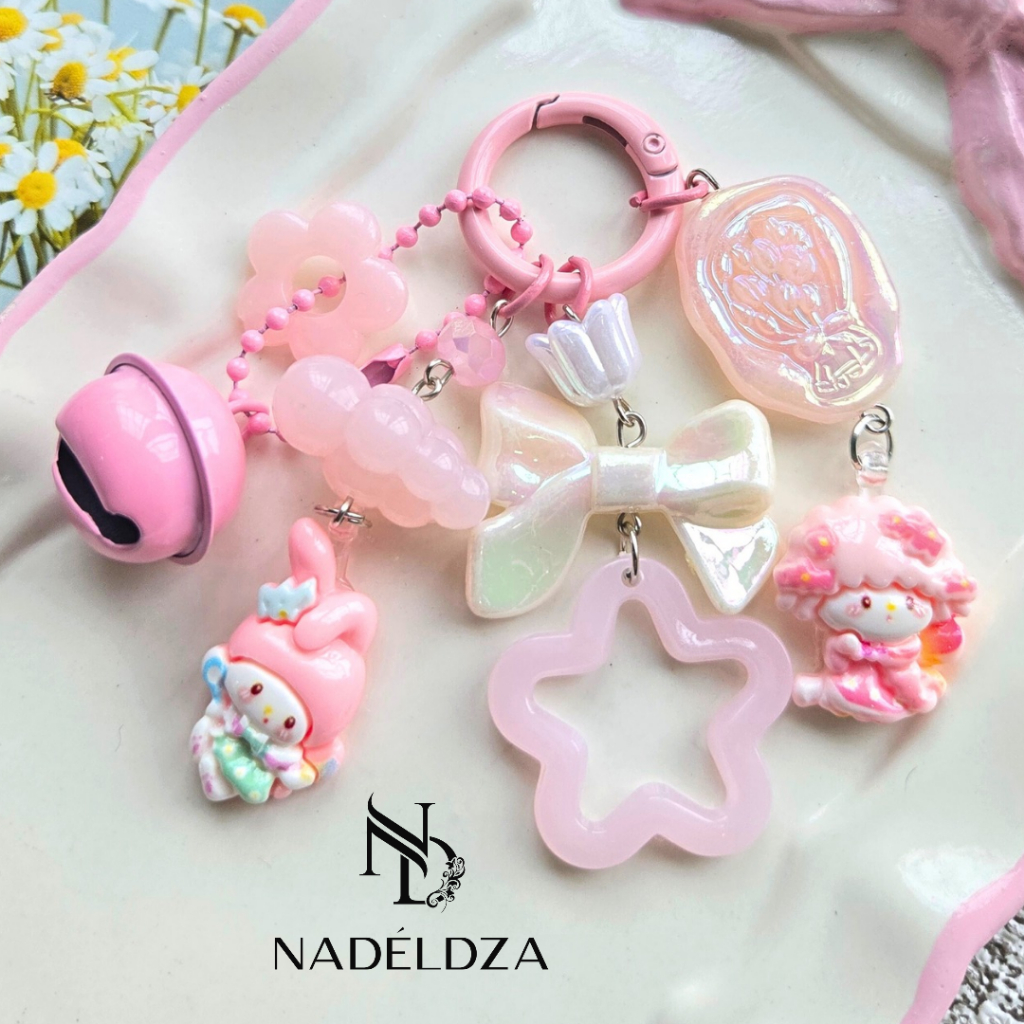 Nadeldza Mini Strap Chain Bag Charm Sanrio Girl  Bunyi Lonceng Glow in the Dark/ Gantungan Tas Hp Ka