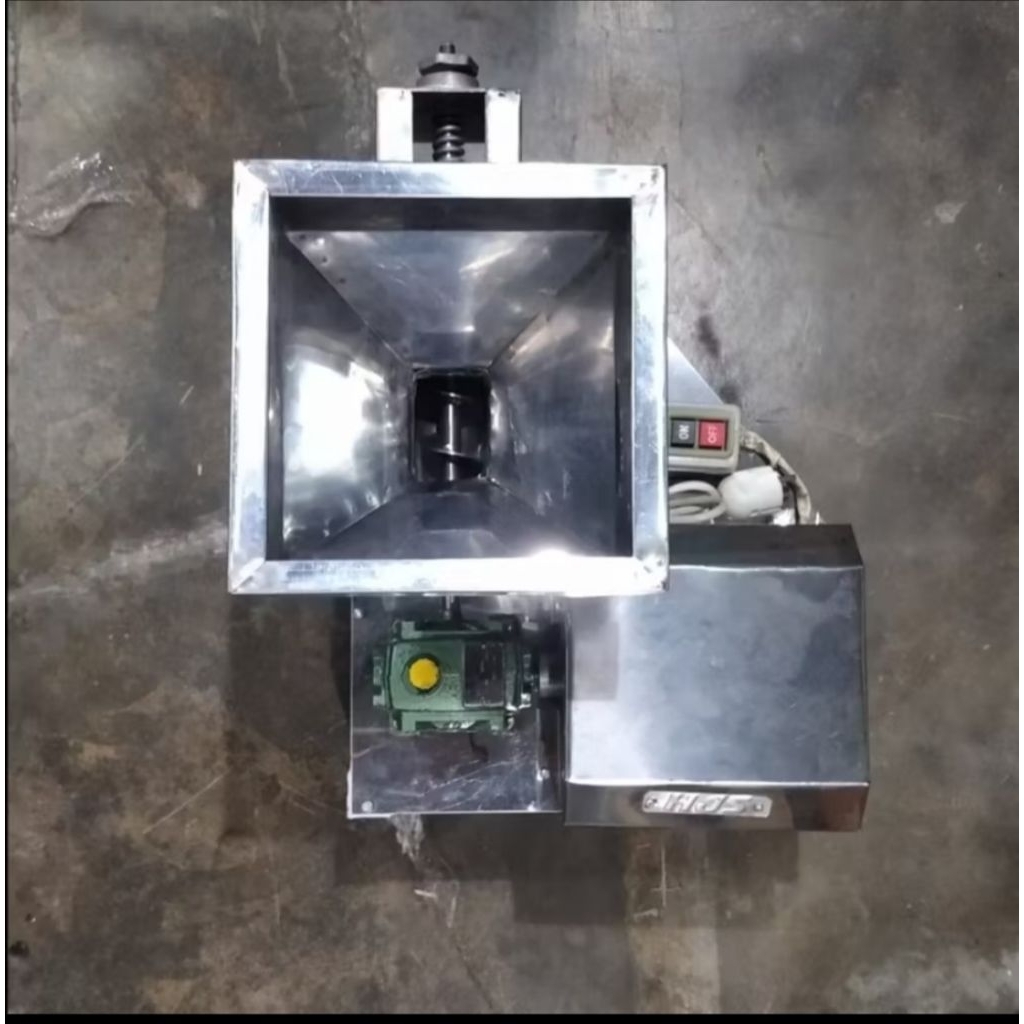 MESIN PERAS SANTAN KELAPA MINI DAYA LISTRIK 200WATT. Mesin PERAS SANTAN LISTRIK. MESIN PERAS JAHE. M