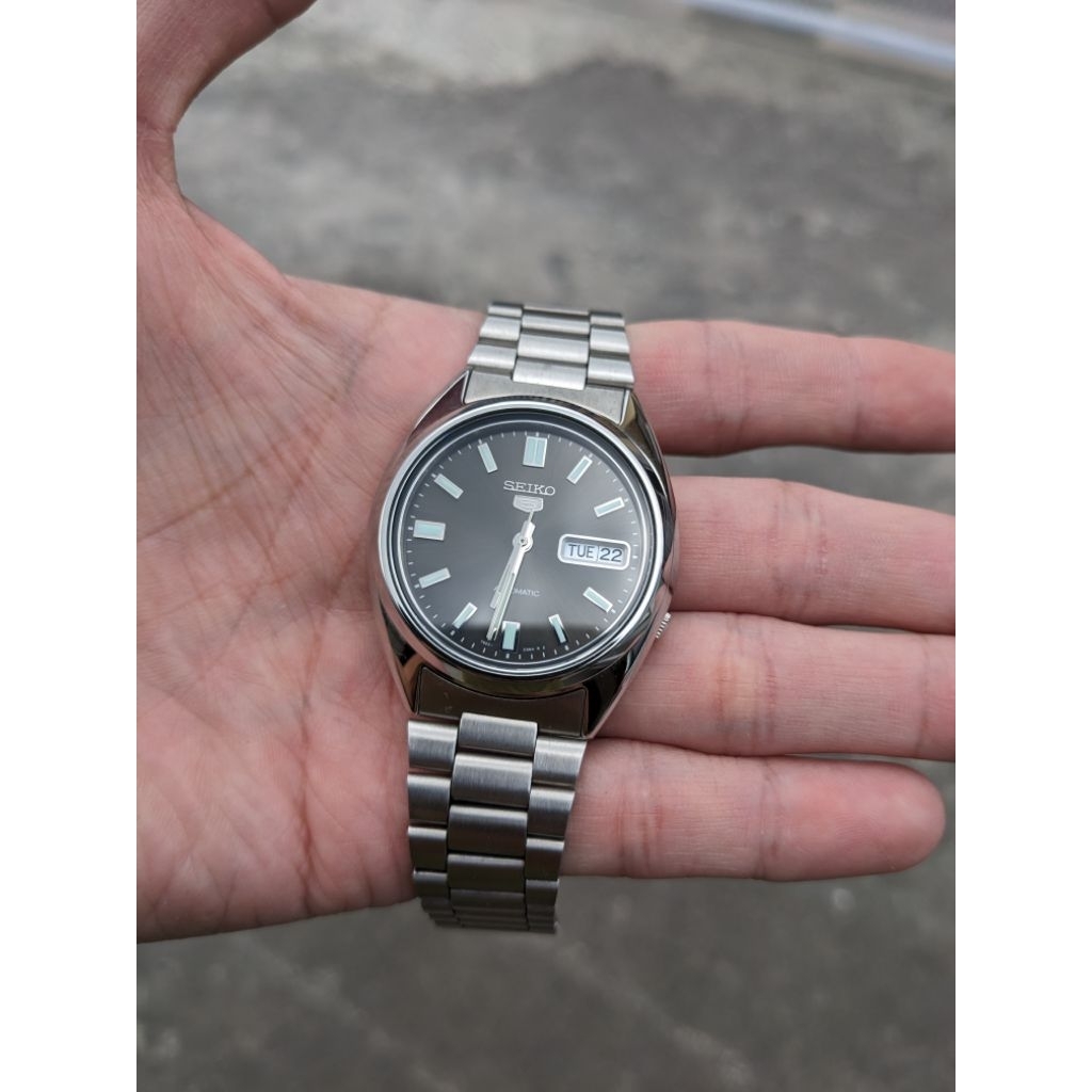 Seiko 5 Automatic SNXS79 SNXS79K1 Preloved