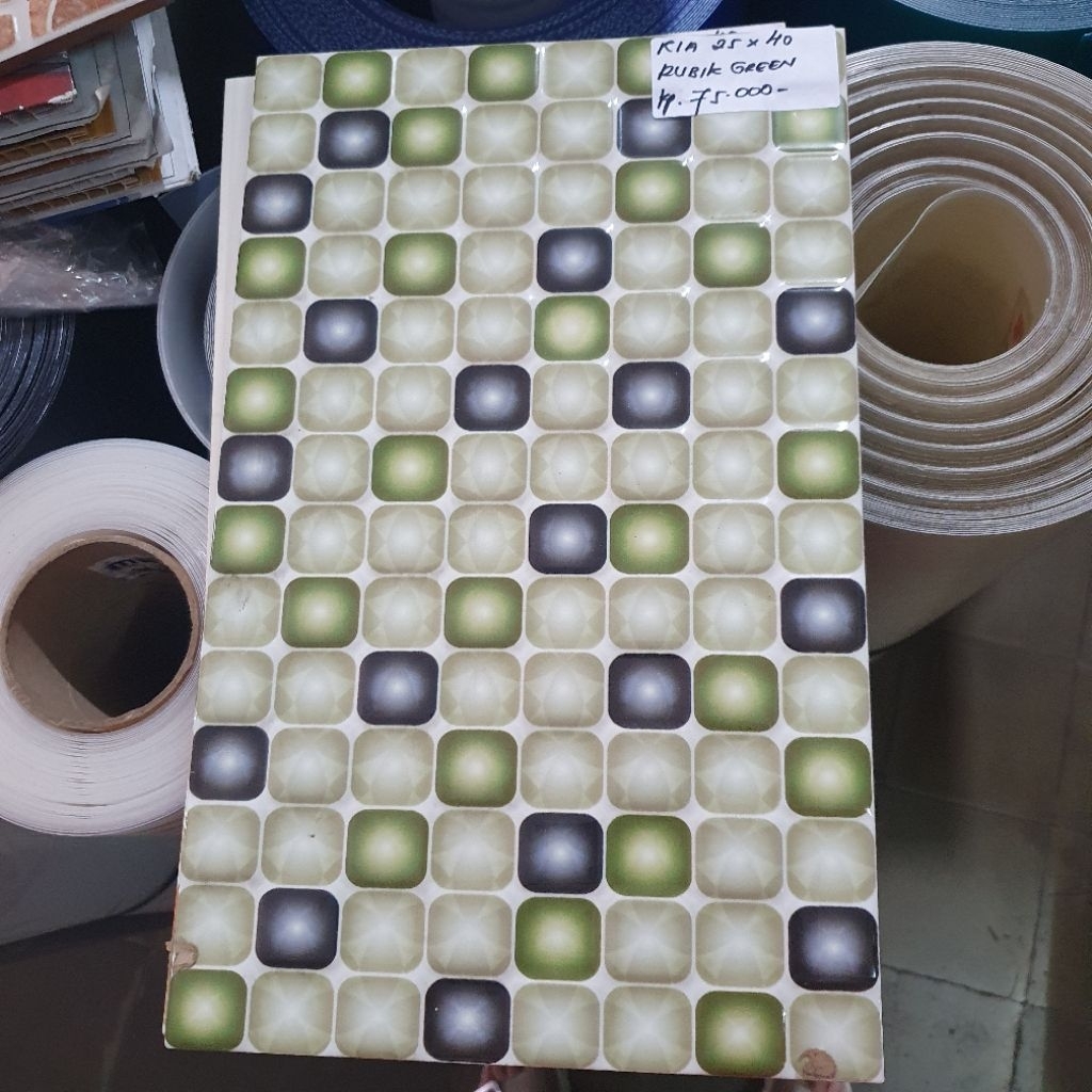 keramik dinding kamar mandi dapur kamar tidur rumah KIA 25x40 RUBIK GREEN BEIGE kotak minimalis oran