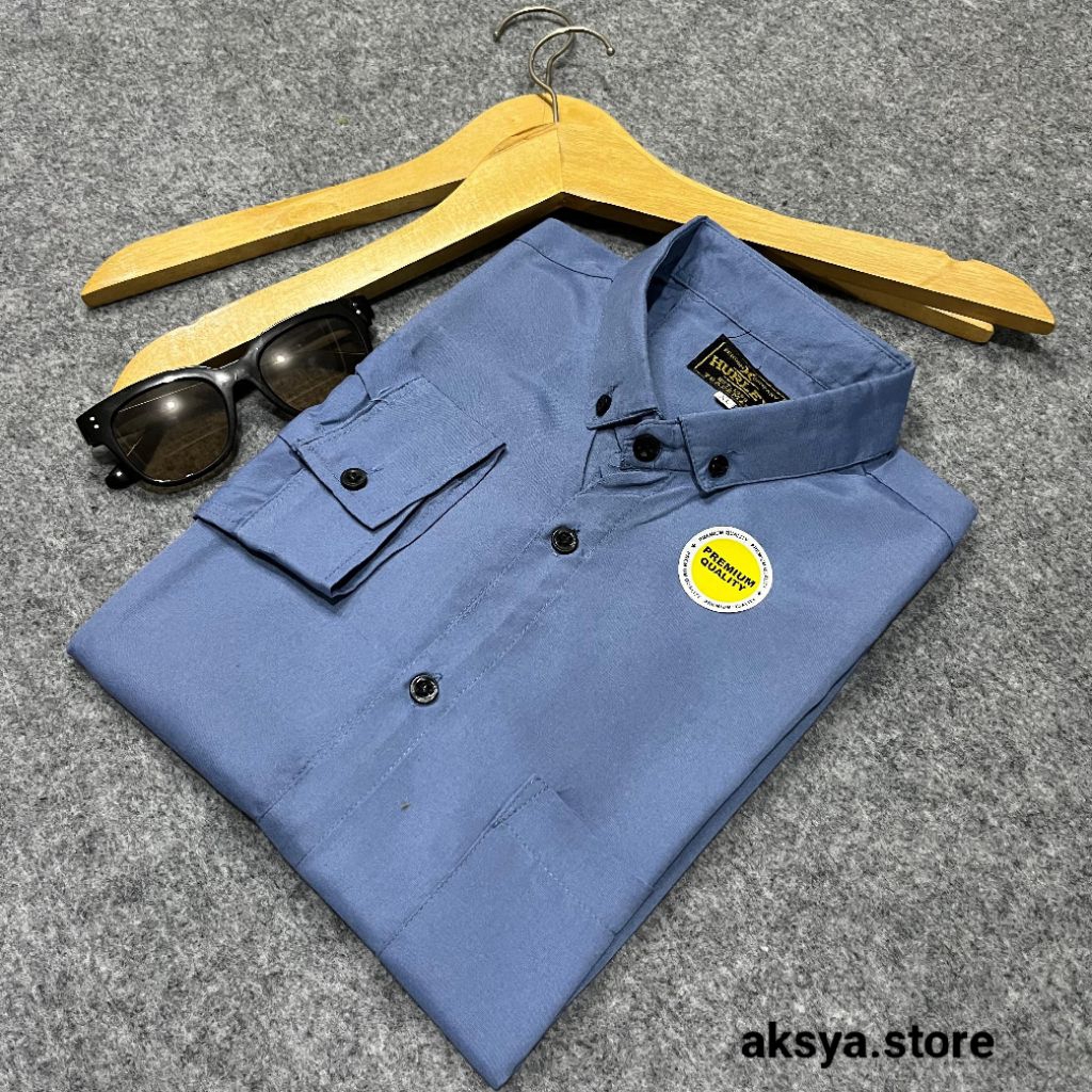 kemeja pria warna biru denim lengan panjang. atasan pria. hem pria warna biru denim