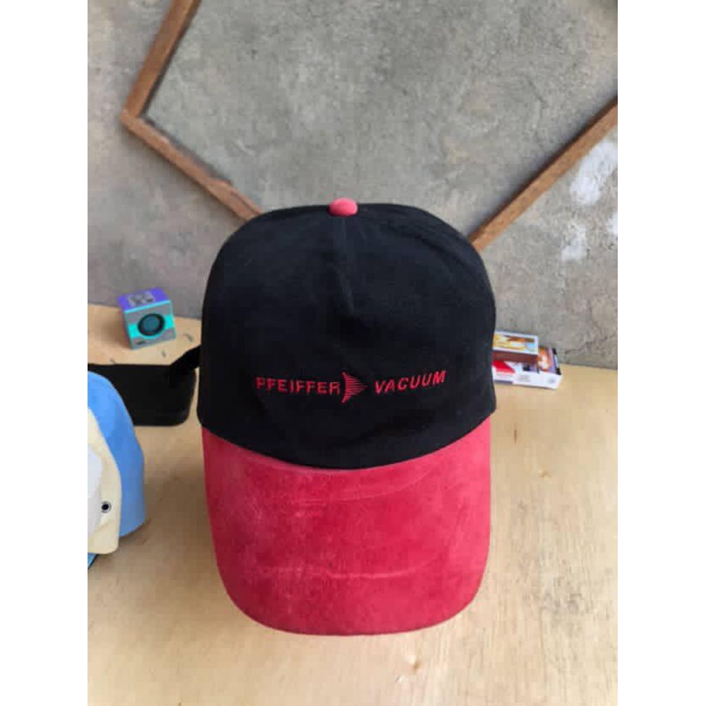 topi two tone kalcer