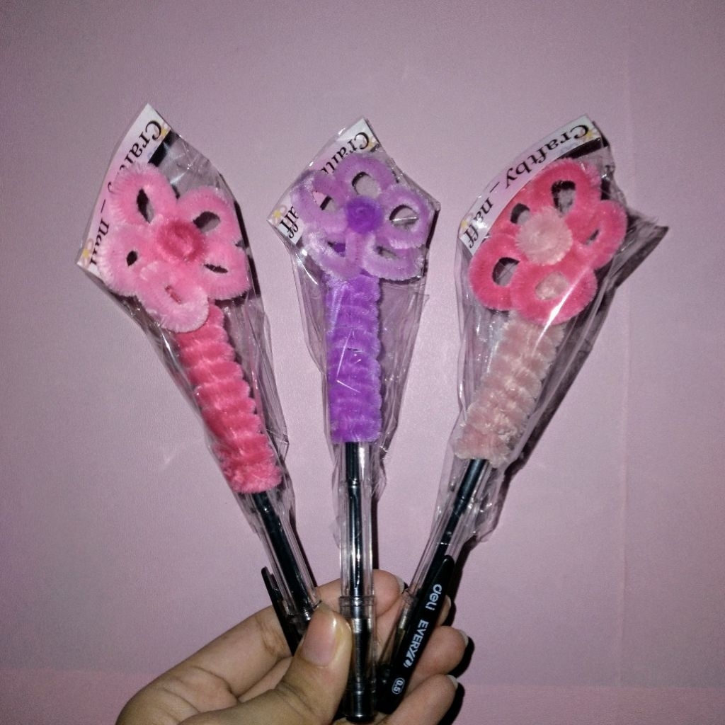 

pensil dan pulpen _handmade_pipecleaner
