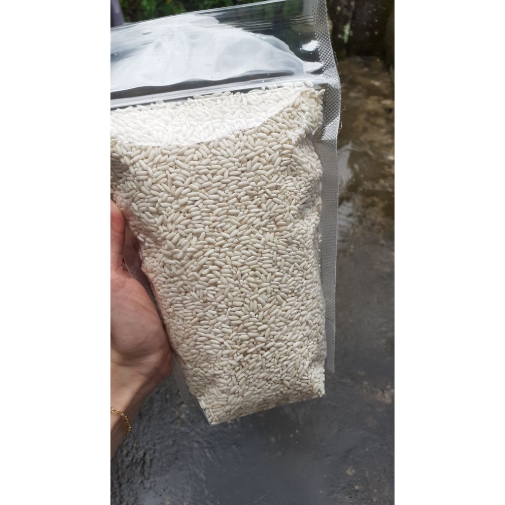 

Beras Ketan Thailand 1L