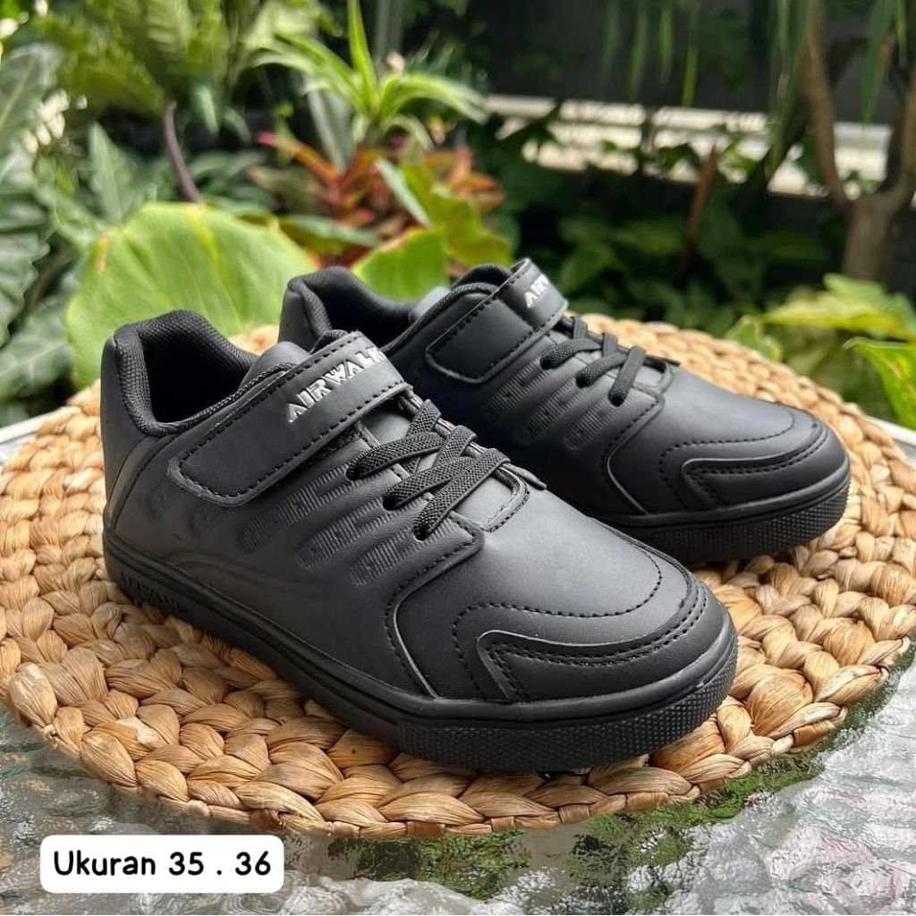 Sepatu full black sepatu sekolah sma sepatu hitam polos sepatu hitam sekolah
