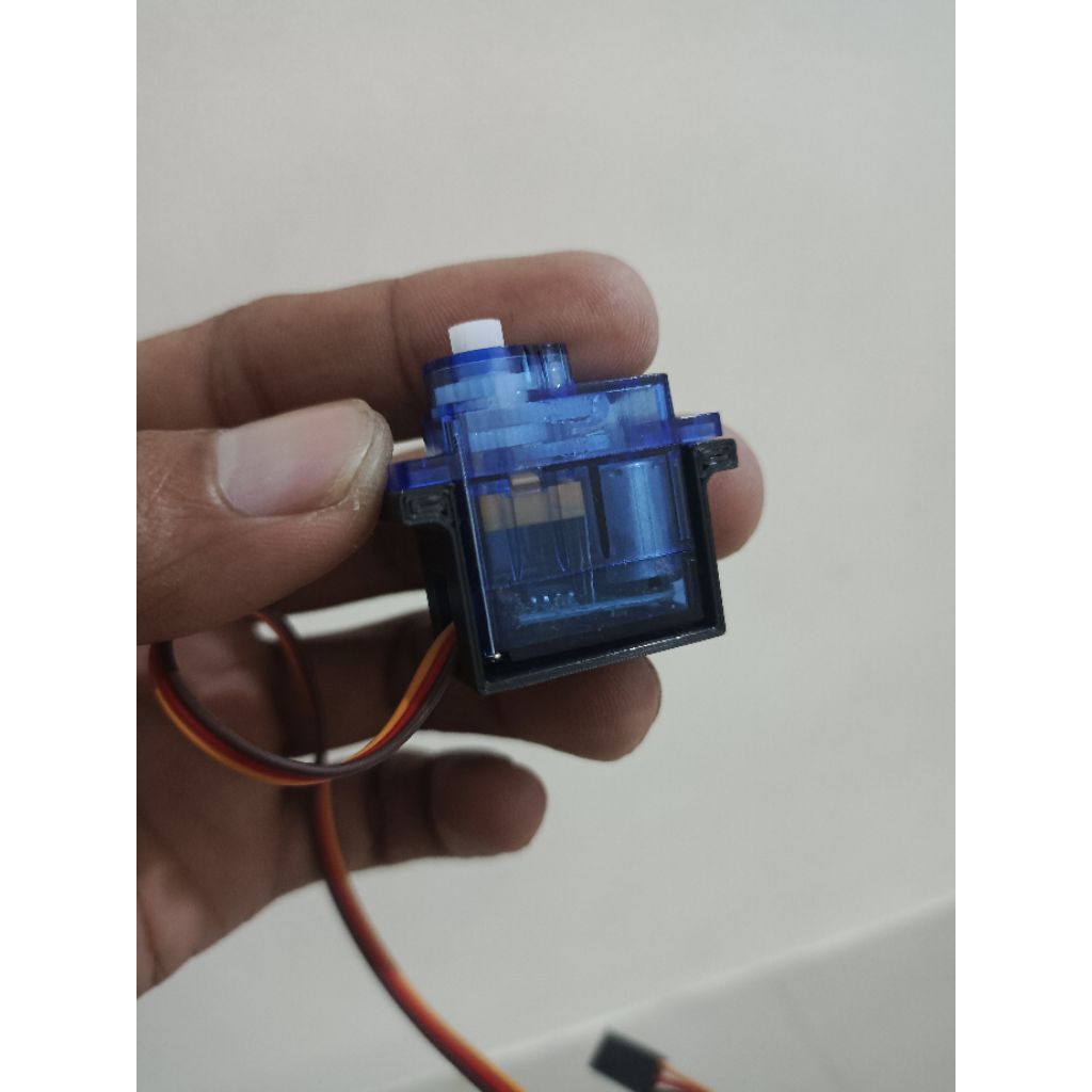 monting servo atau tempat servo untuk berubah pemasangan servo