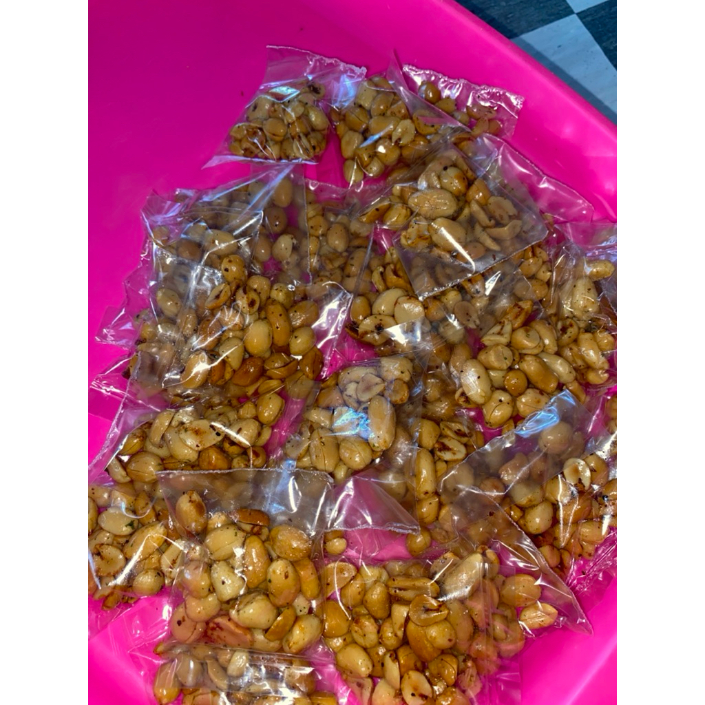 

Cemilan kacang bawang enak