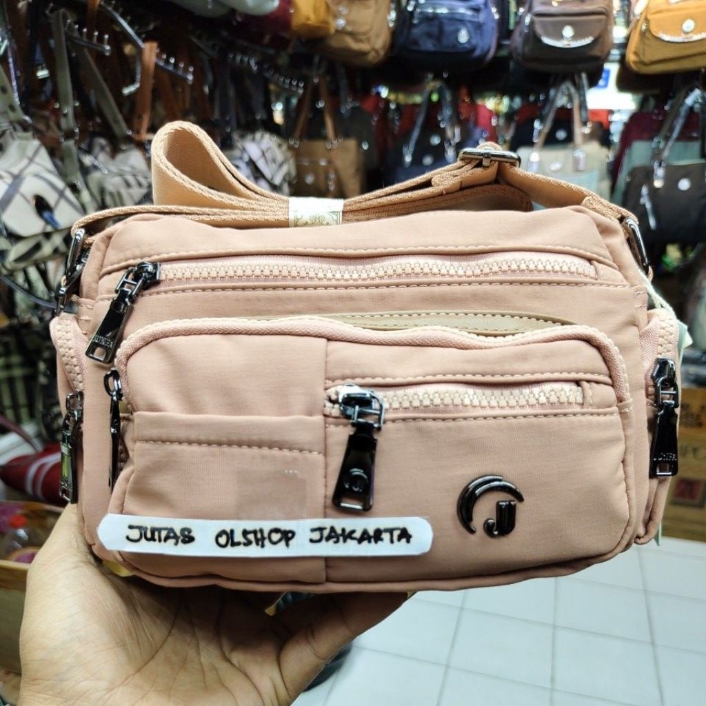 TAS SELEMPANG WANITA JUNFA TERBARU 9955-580 BAHAN KANVAS HALUS