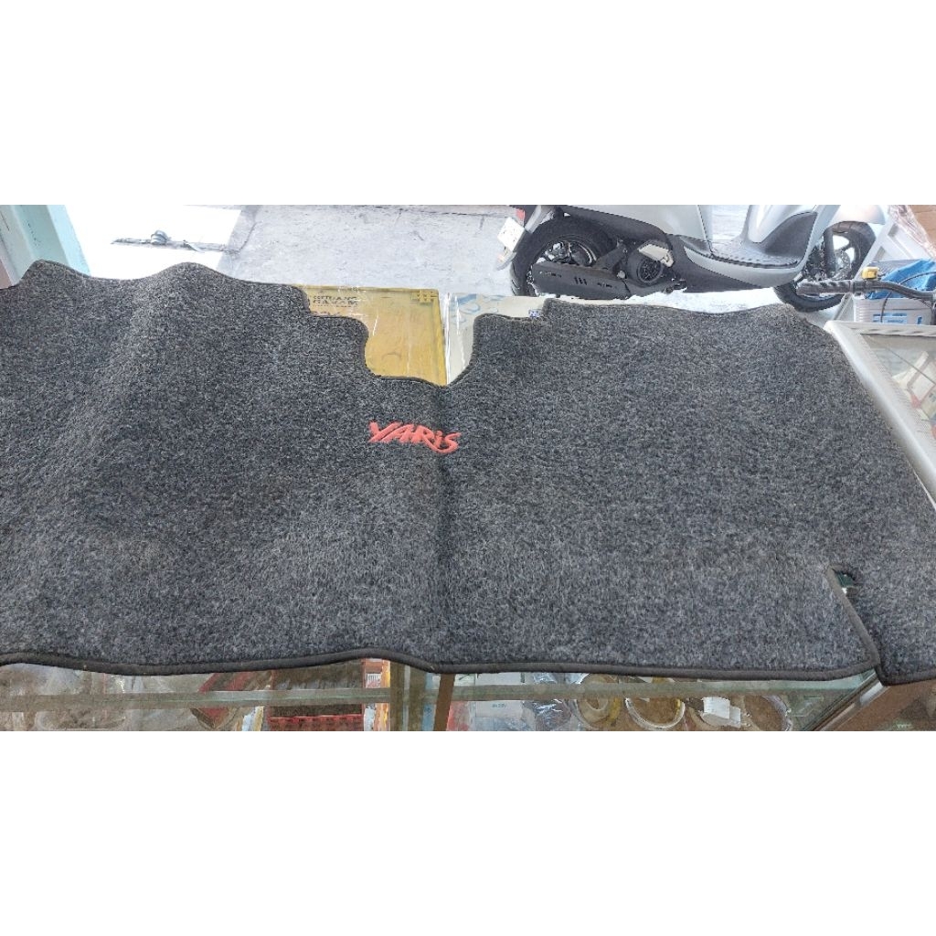 bekas, karpet bawaan original yaris bakpao 2008 tipe S