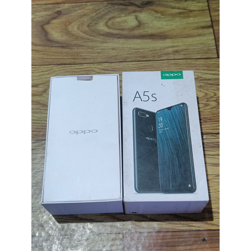 

KARDUS DUS BOX HP OPPO A5S KONDISI SESUAI DI FOTO