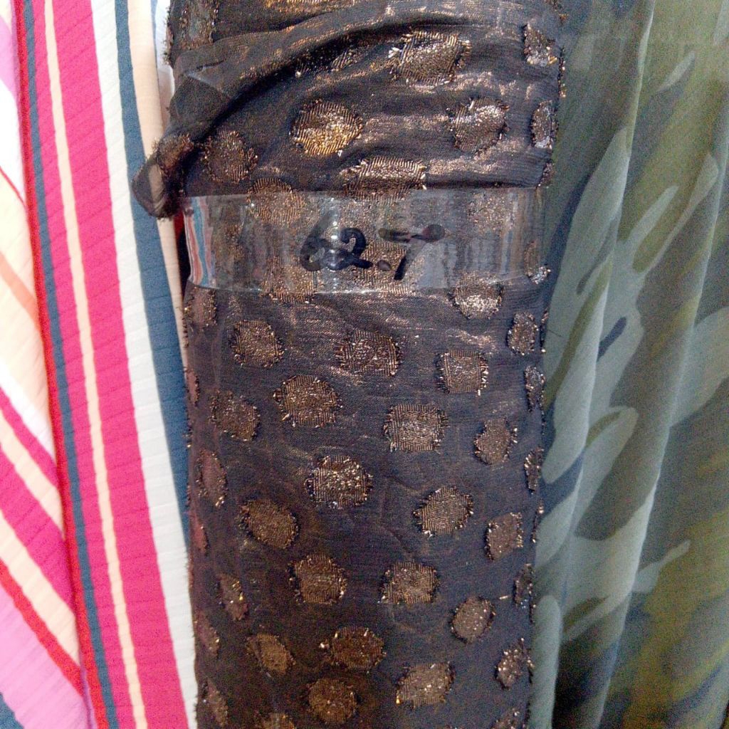 Kain Tile Polkadot Glitter Coklat – Transparan Mewah untuk Gaun Pesta