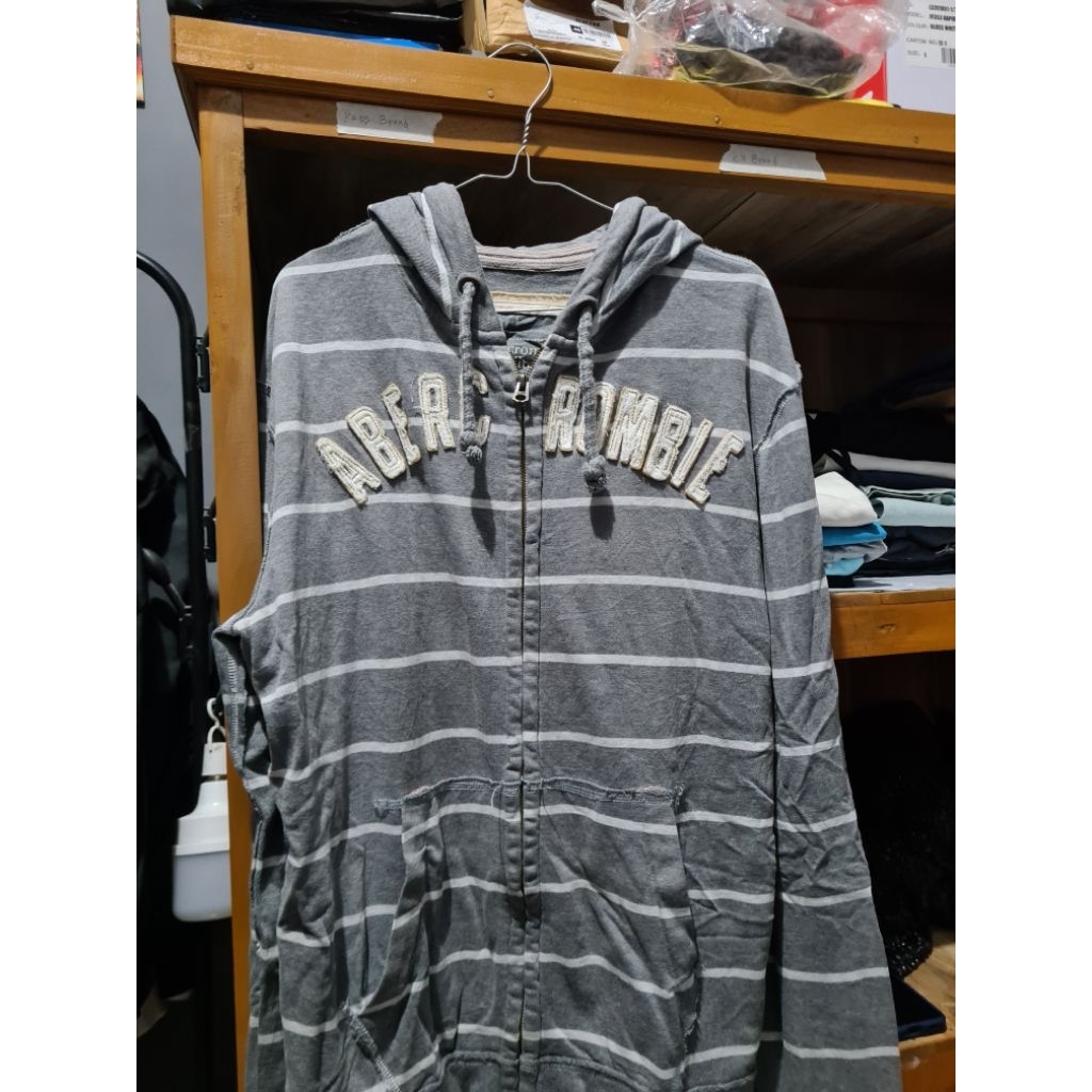 Hoodie zhiper abercrombie salur second,hoodie zhiper abercrombie salur preloved